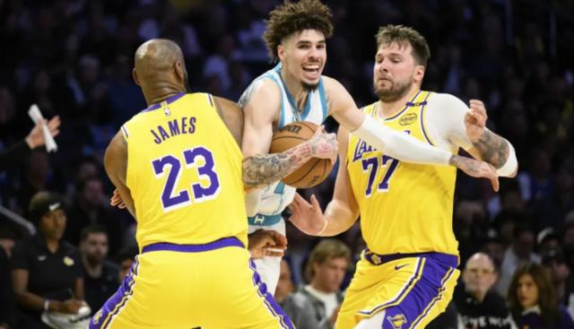 开云网页版-詹姆斯解释东契奇低迷表现：刚复出+对战术不熟悉