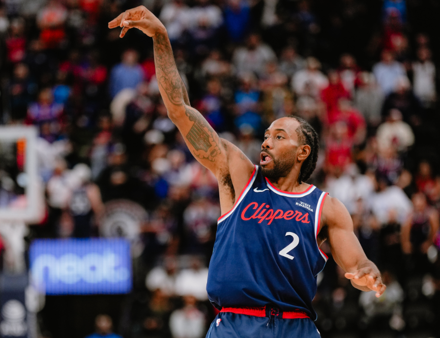 真战神！小卡31分钟爆砍45分，快船全场轰153分，25分大胜森林狼